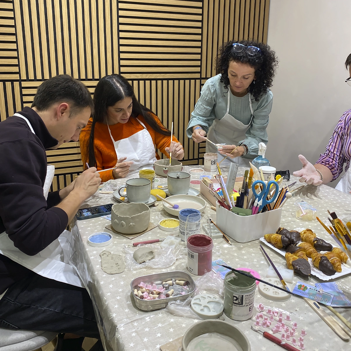 momento especial en despedida de soltera creativa en Alicante