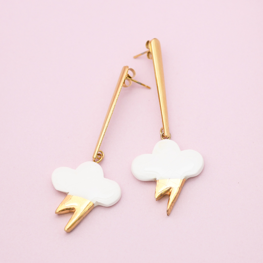 Pendientes porcelana rayo para eventos, bodas...